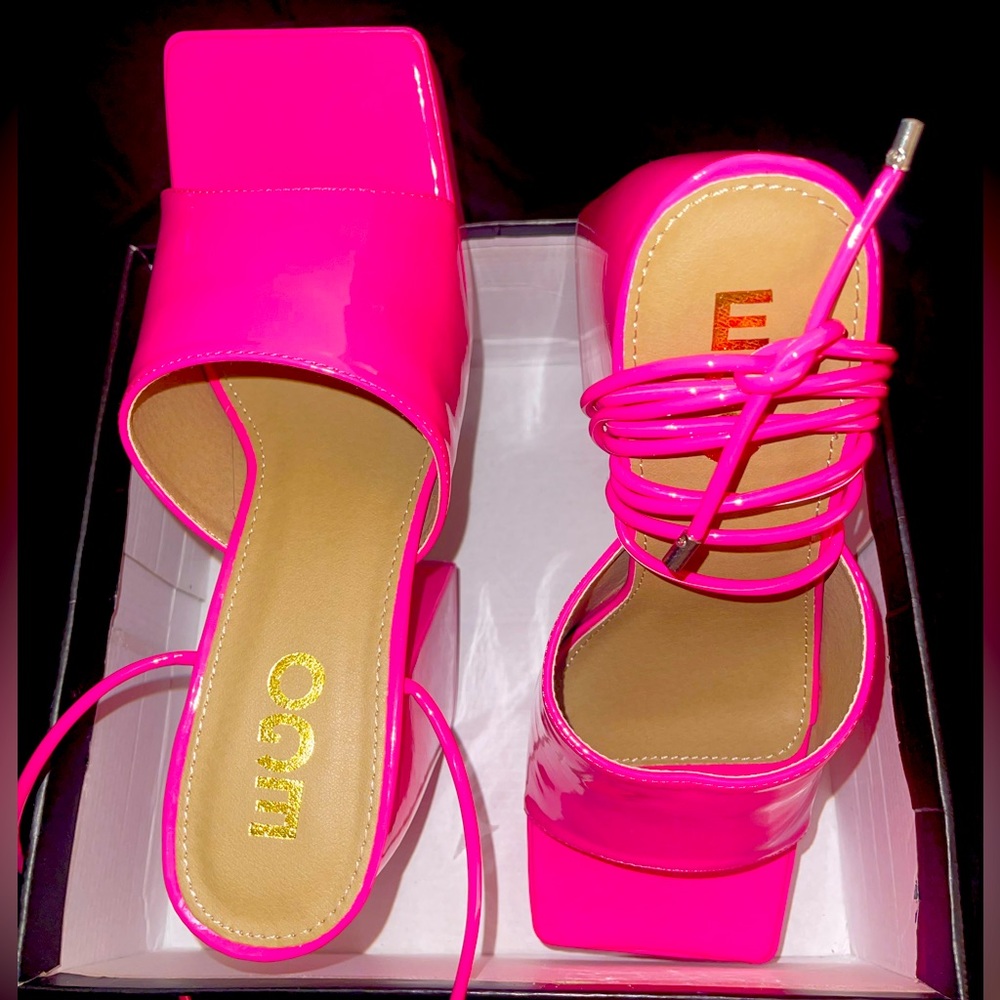 new, 5in, block heel, tie up, wrap around ankle, hot pink open toe shoes